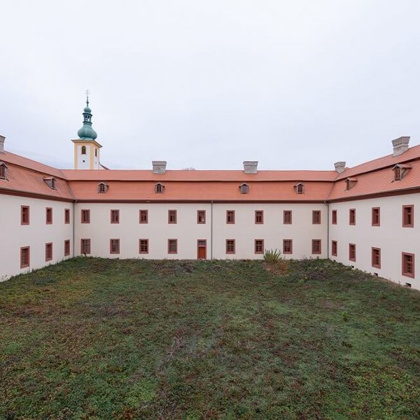 Obrázek /media/1cmmvcld/zamek_kostel-ext_11.jpg