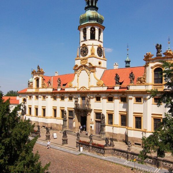 Obrázek /media/23ubjqey/praha__-_loreta_526x800.jpg