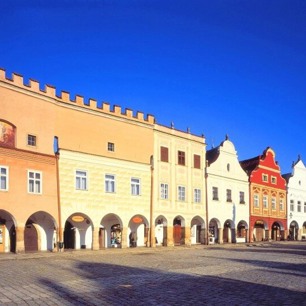 Image /media/5yinxkjp/telc_-_namesti_-_stiny_800x537.jpg