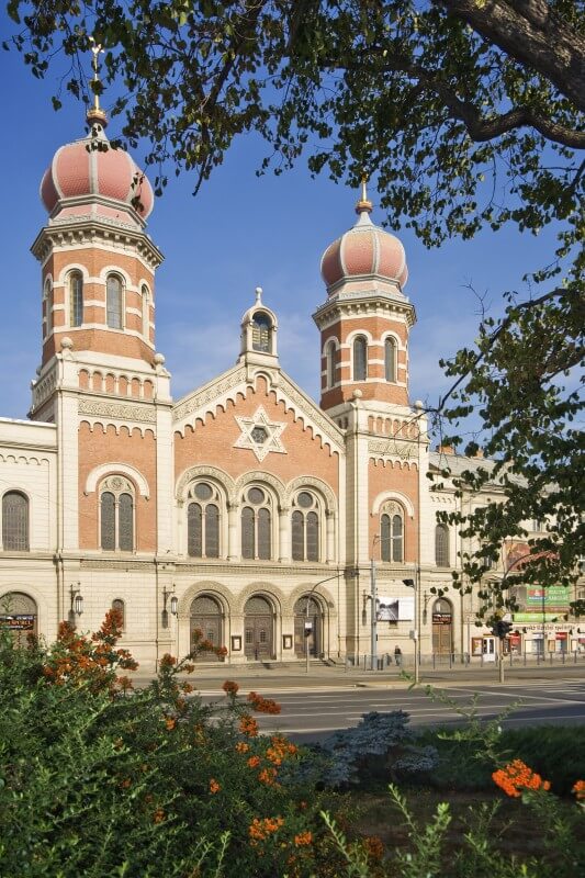 Obrázek /media/e4xj15rm/plzen_-_velka_synagoga_533x800.jpg