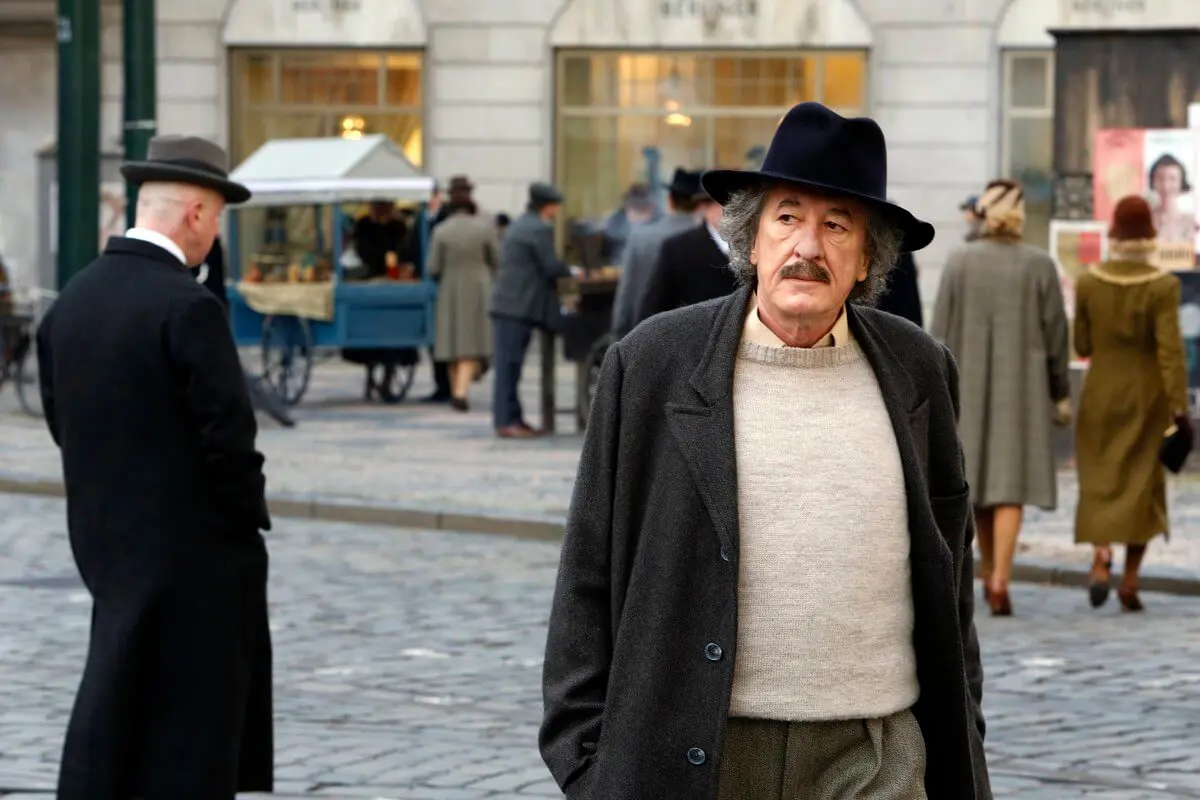 Article image preview From Einstein to Maria Theresa, international productions choose Czech locations