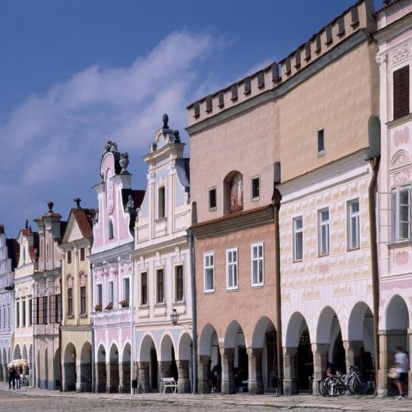Image /media/fiycsb4v/telc_-_namesti_-_domy_800x603.jpg