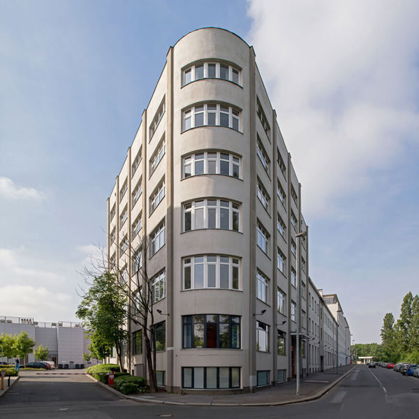 Obrázek /media/h4vpt15b/praha_business_office_viktor_macha_2016_7.jpg
