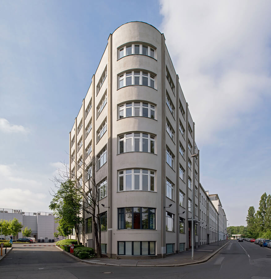 Obrázek /media/h4vpt15b/praha_business_office_viktor_macha_2016_7.jpg