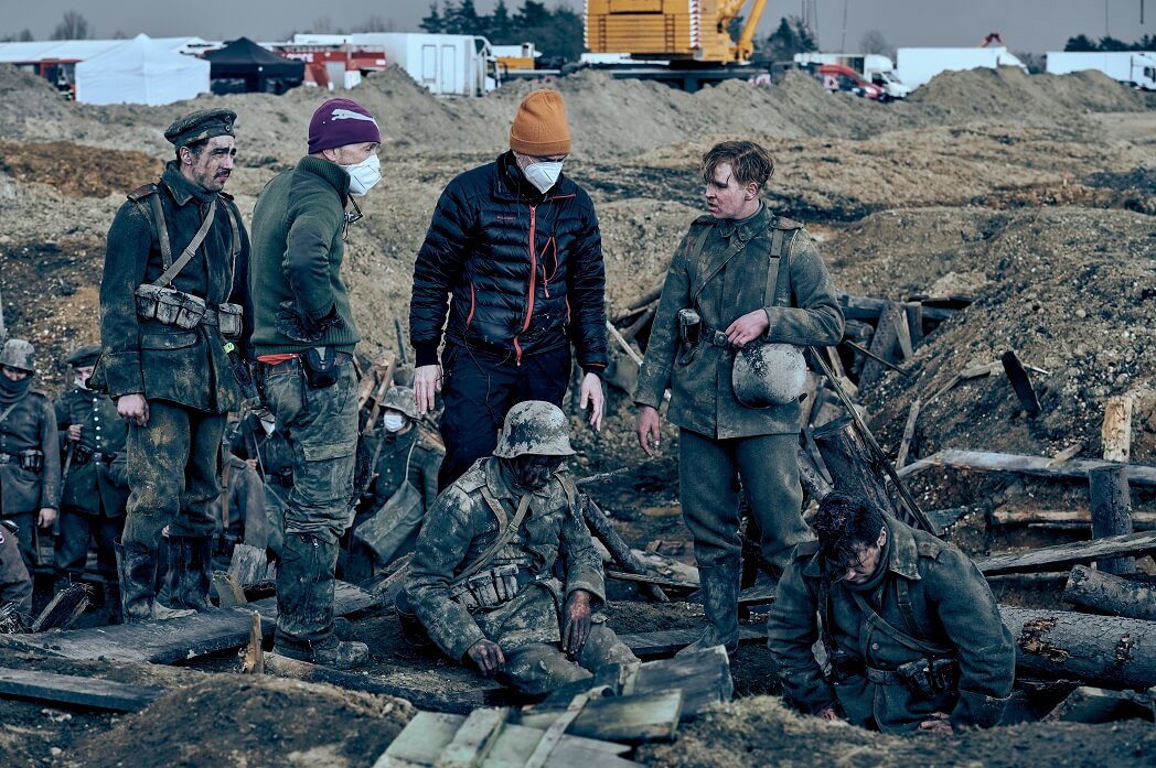 Obrázek all_quiet_on_the_western_front_bts_reiner_bajo_9_mala.jpg