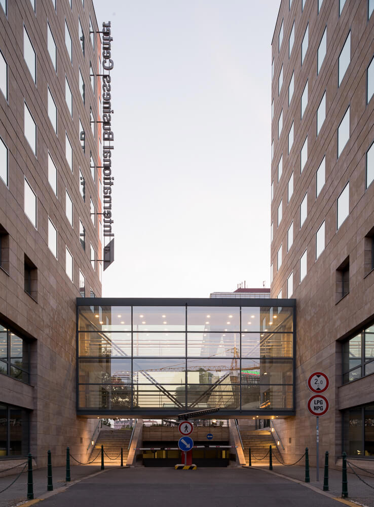 Obrázek /media/hllfi1rg/praha_business_office_viktor_macha_2016_39.jpg