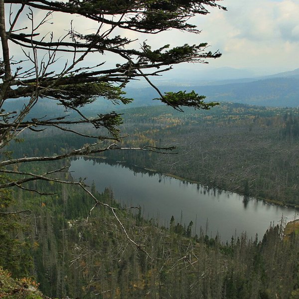 Obrázek /media/hnhan4po/plesne_jezero_2.jpg