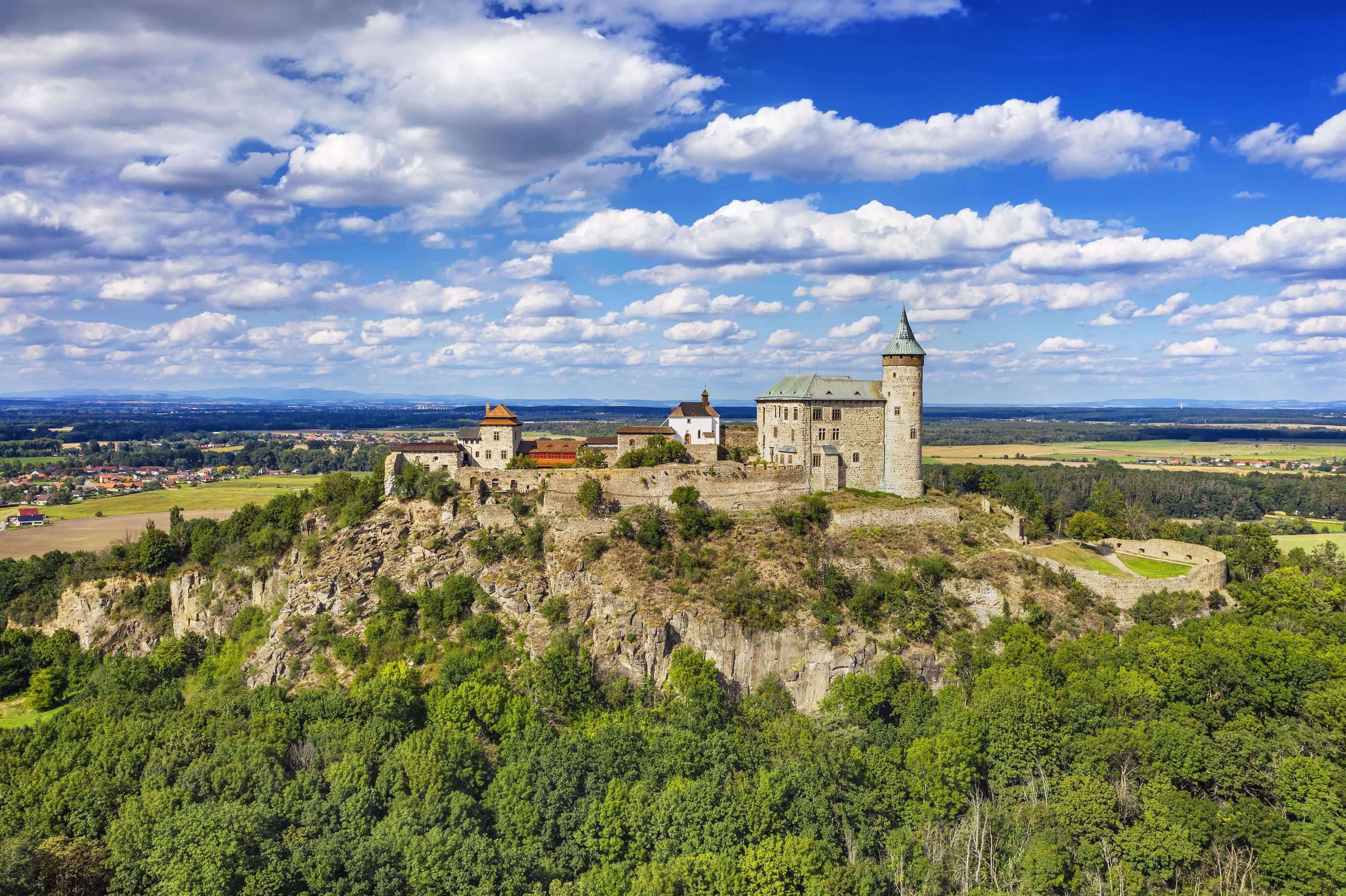 Image /media/ipwpcpvi/hrad-kunětická-hora_lukáš-zeman_2020-malá.jpg