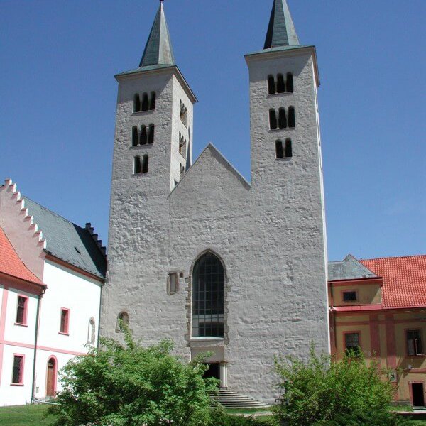 Obrázek /media/l4ilwjwk/milevsko_-_klaster_600x800.jpg