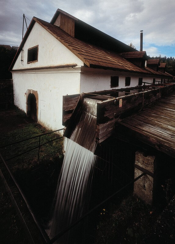Obrázek /media/lgxdeqbr/dobriv_-_vodni_hamr_-_exterier_573x800.jpg