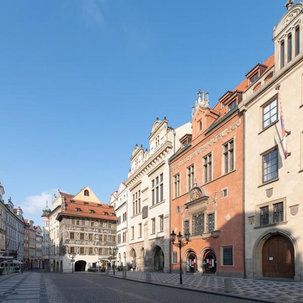 Image /media/lr0nfdhh/prague-streets-105.jpg