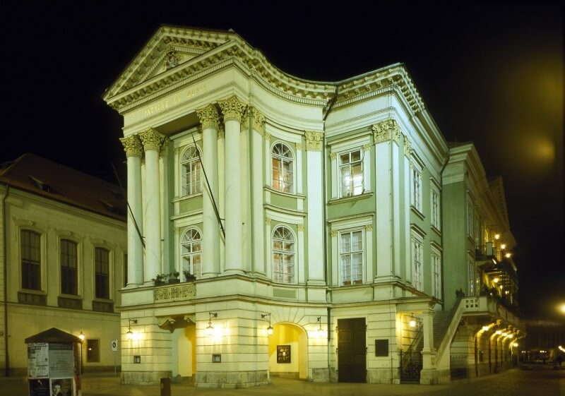 Obrázek /media/lwieyhl1/praha_-_stavovske_divadlo_800x561.jpg
