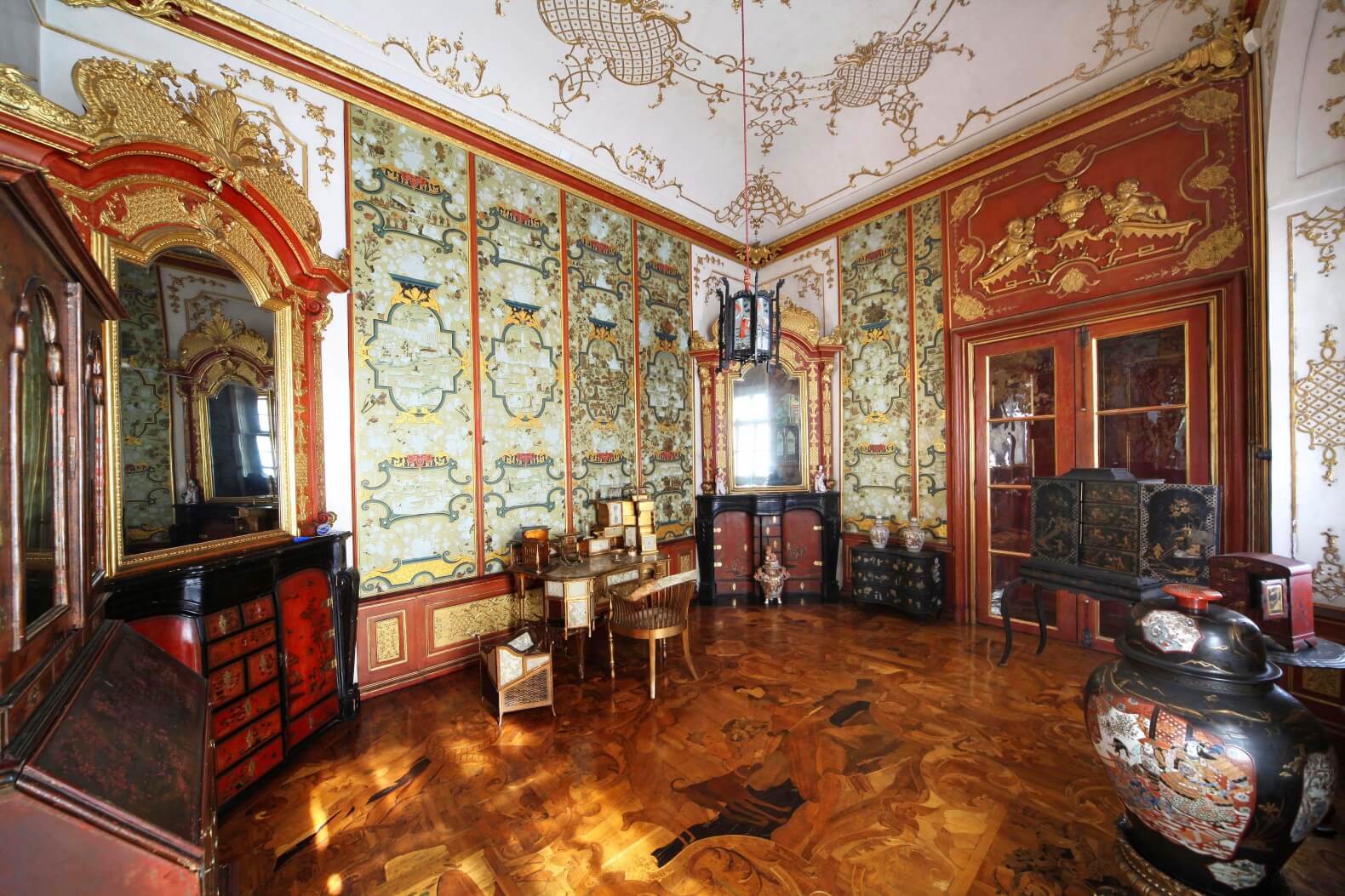 Image /media/na1l0ssj/jaromerice-nad-rokytnou-chinese-cabinet-1.jpg