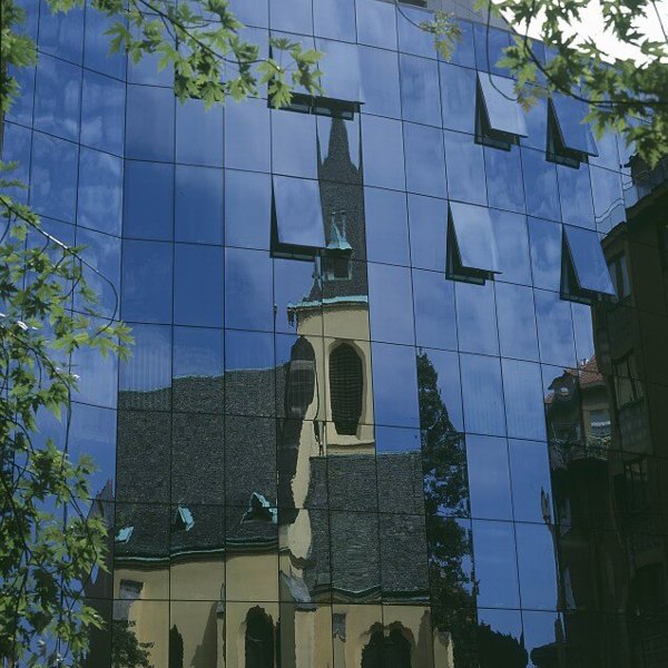 Image /media/onyl35kj/praha_-_odraz_636x800.jpg