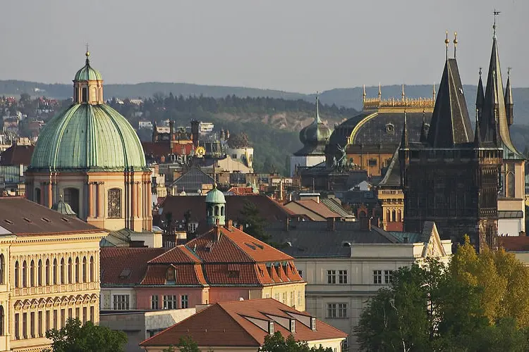 Náhledový obrázek k článku Producent "Hvězdných válek" opustil Lucasfilm, byznys povede z Prahy
