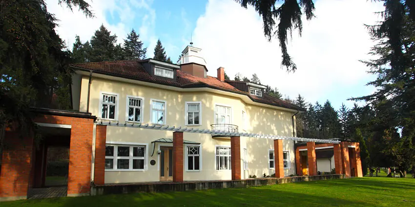 Obrázek batova_vila_celni_pohled_31.jpg