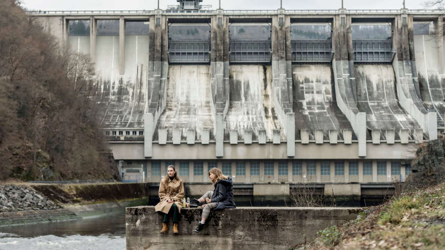 Ilustrační obrázek filmu 'Families Like Ours'
