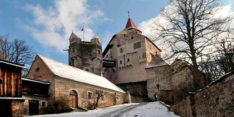 Image castle2.jpg