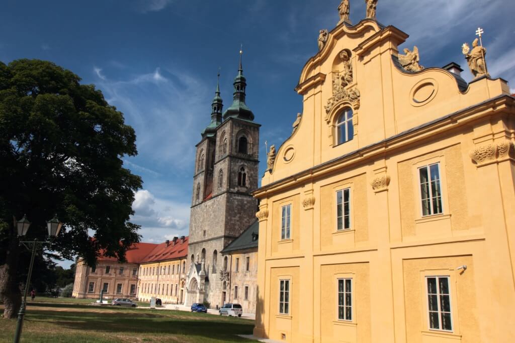 Obrázek /media/uyyfo3th/16_kostel_s_prelaturou.jpg