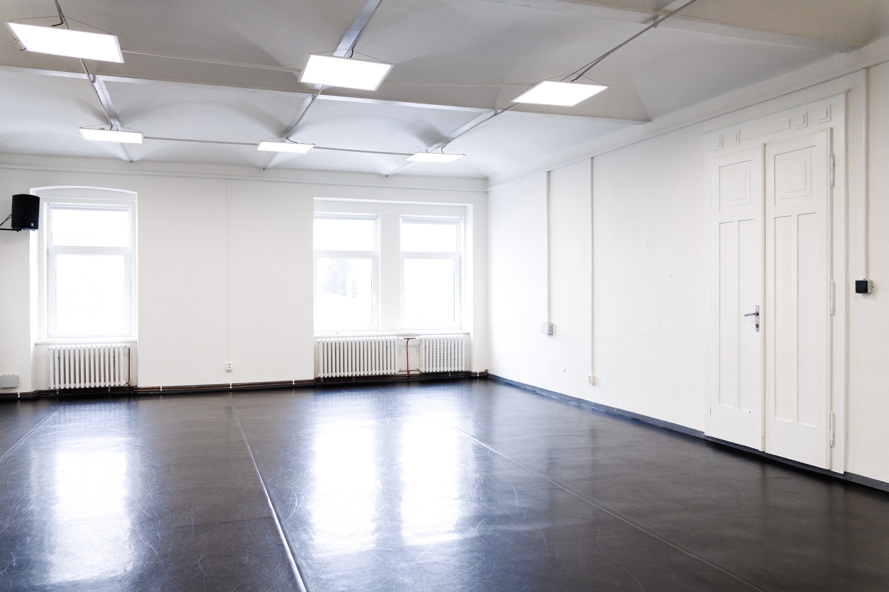 Image /media/vhomxlby/lvc-studio-260412-fullsize-8.jpg