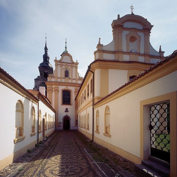 Obrázek /media/wisdano1/plzen_-_frantiskansky_klaster_-_vchod_800x572.jpg