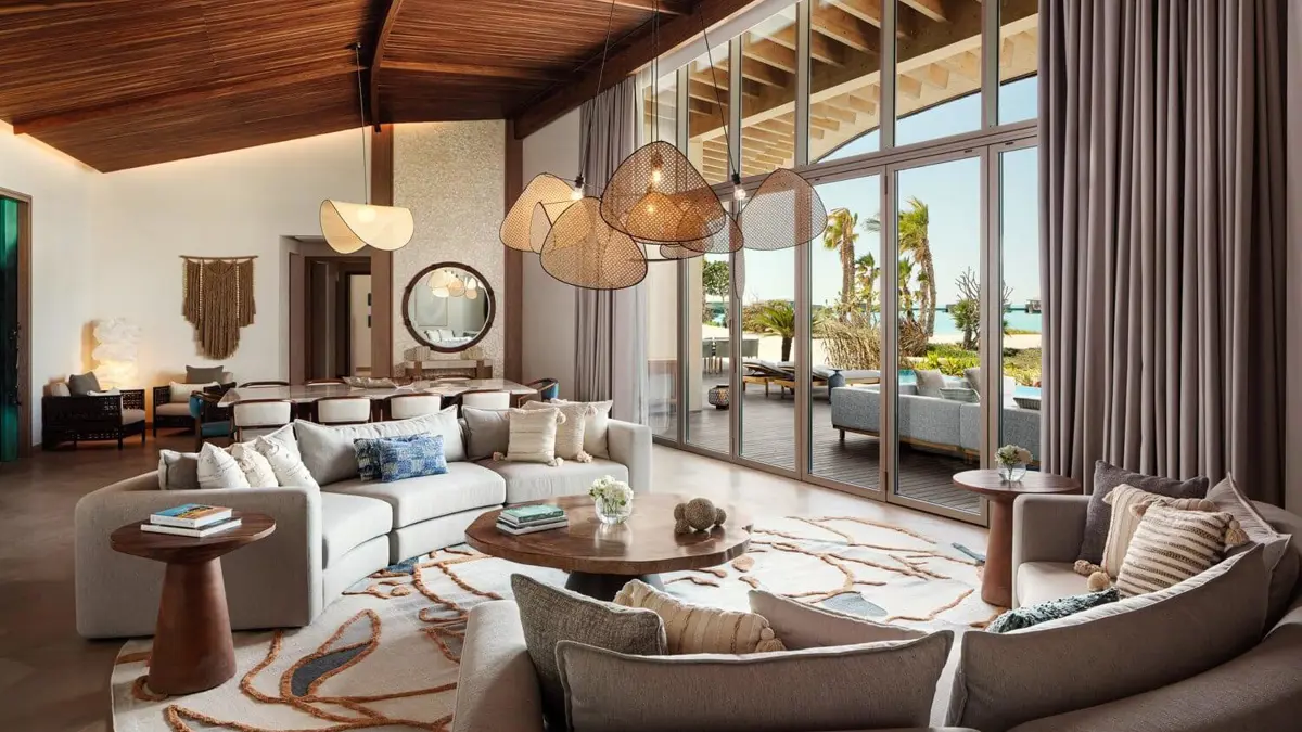 Obrázek /media/wkwnynx3/presidential-living-room-architectural-hotel-photography-st-regis-red-sea-resort-jiri-lizler.jpg