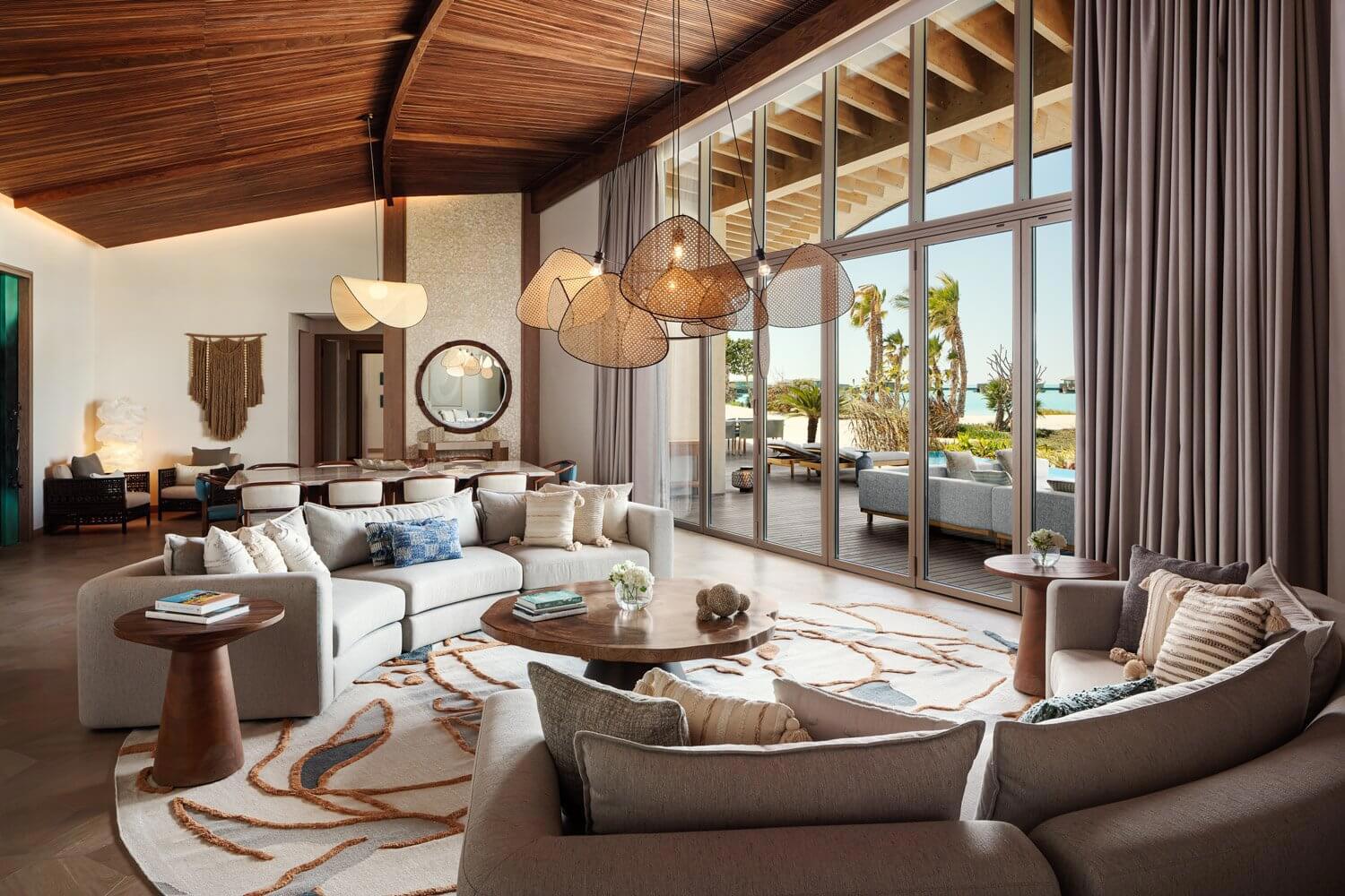 Obrázek /media/wkwnynx3/presidential-living-room-architectural-hotel-photography-st-regis-red-sea-resort-jiri-lizler.jpg