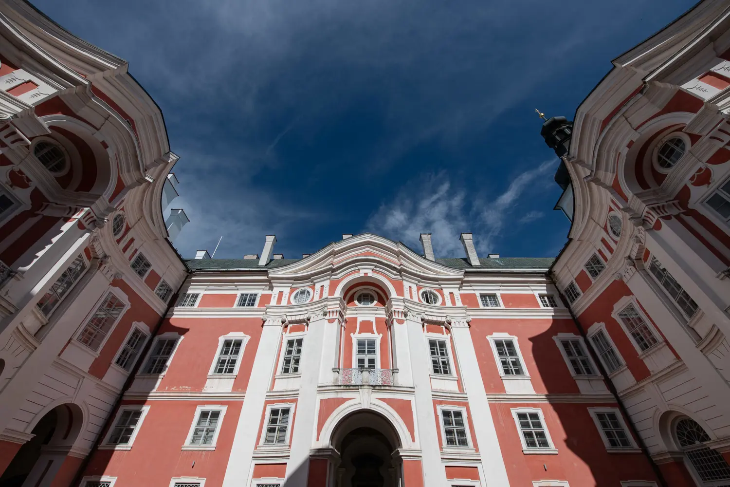 Náhledový obrázek k článku Od měděného dolu po secesní vilu. Location tour představila filmový potenciál Královéhradeckého kraje