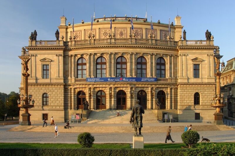 Obrázek /media/xuqlm5c1/praha_-_rudolfinum_800x533.jpg