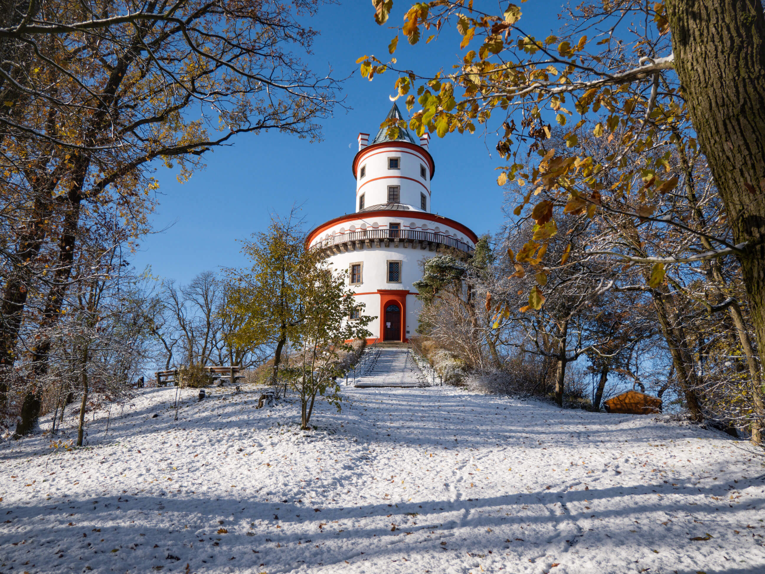 Image /media/zqmh243m/zámek-humprecht-1.jpeg